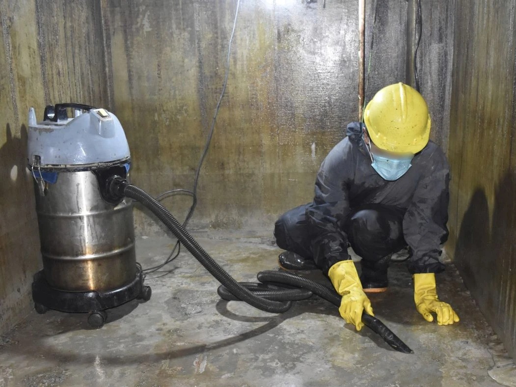 Tank Cleaning
